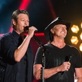 BLAKE SHELTON, TRACE ADKINS