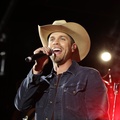 DUSTIN LYNCH
