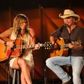 KENNY CHESNEY, GRACE POTTER