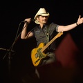 BRAD PAISLEY