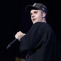 JUSTIN BIEBER